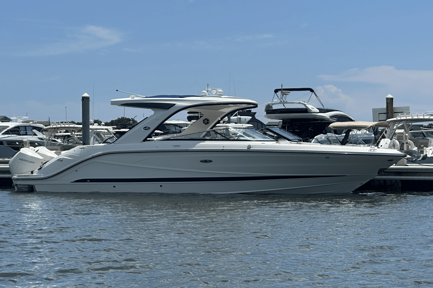 2022 Sea Ray 310 SLX OUTBOARD Image Thumbnail #4