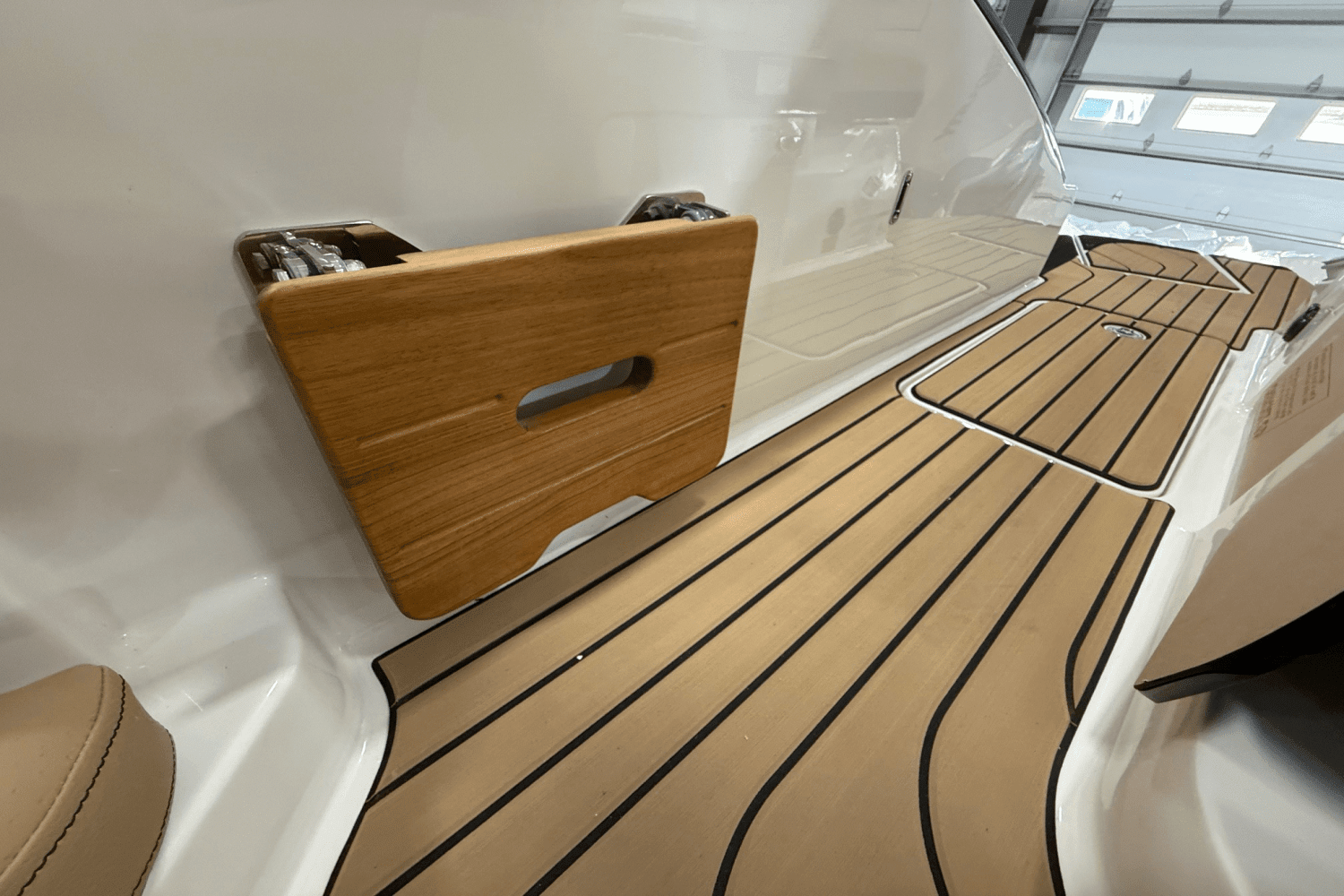 2025 Sea Ray
                                                             280 SLXO Image Thumbnail #12