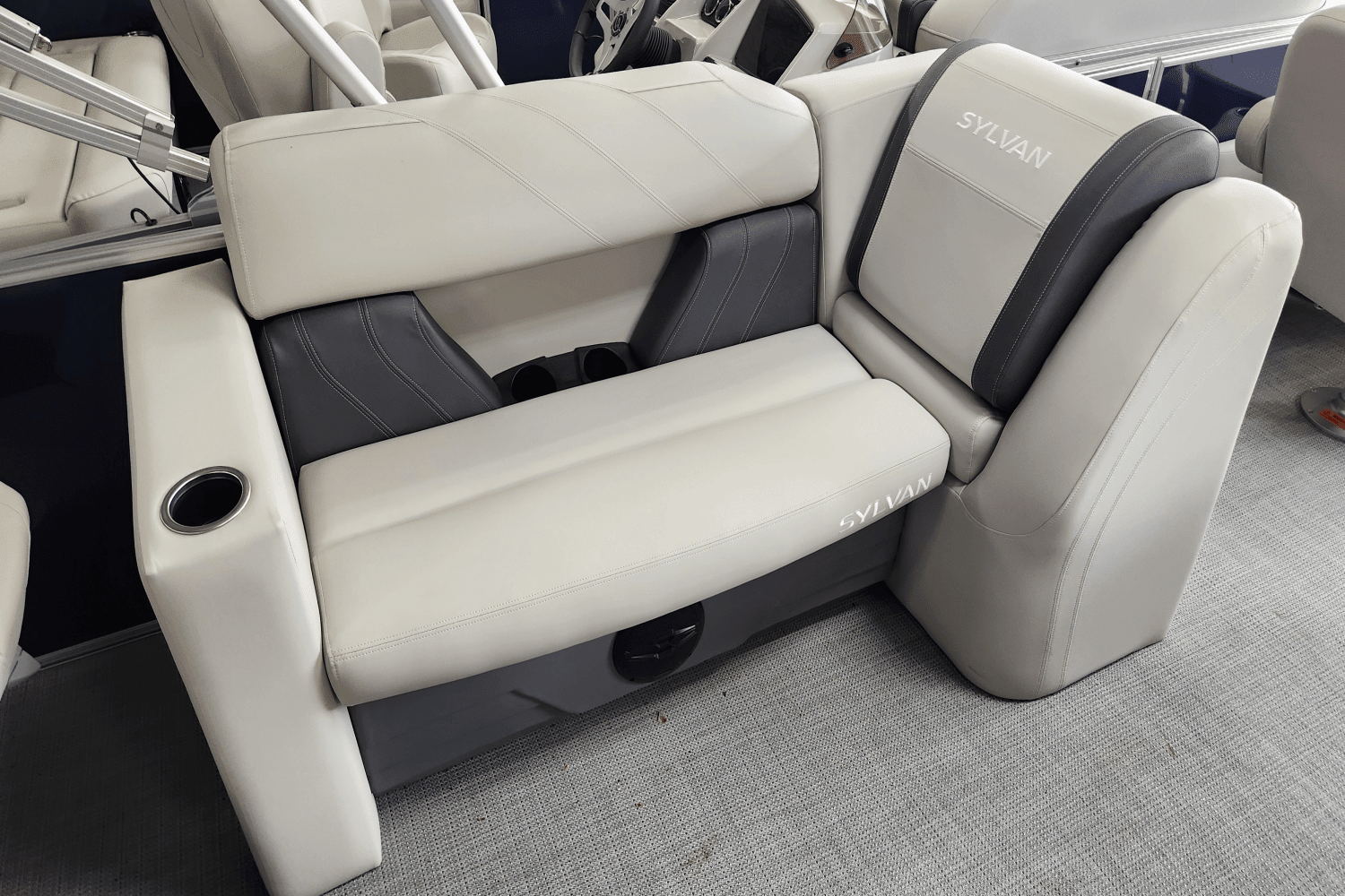 2025 Sylvan MIRAGE 8520 Image Thumbnail #4
