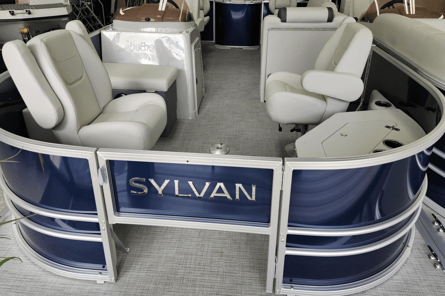 2025 Sylvan MIRAGE 8520 Image Thumbnail #1