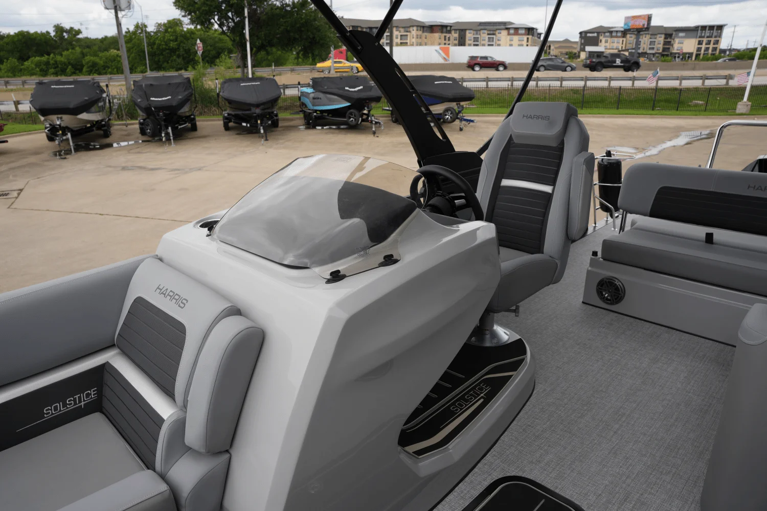 2025 Harris 230 Solstice Image Thumbnail #9