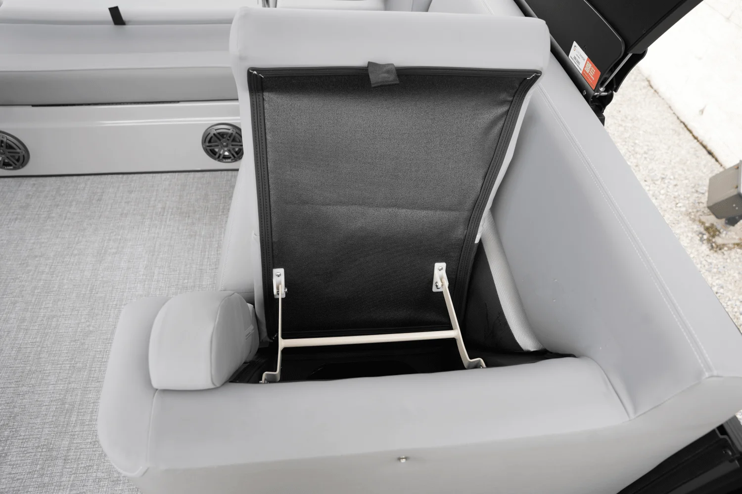 2025 Harris 230 Solstice Image Thumbnail #15