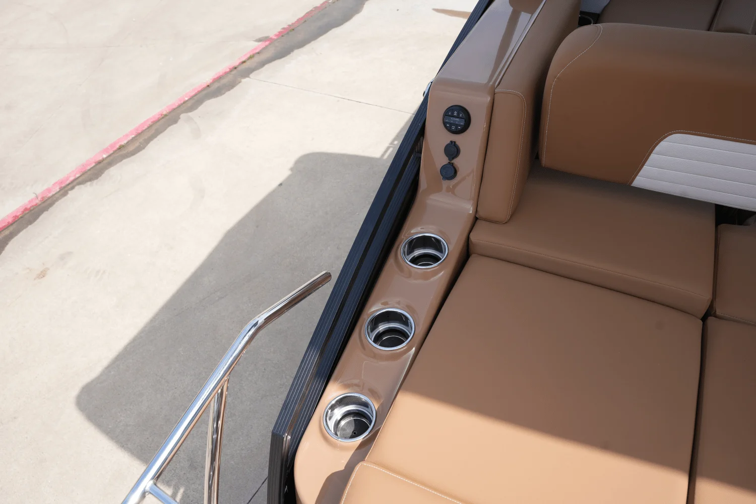 2025 Harris 230 Solstice Image Thumbnail #26