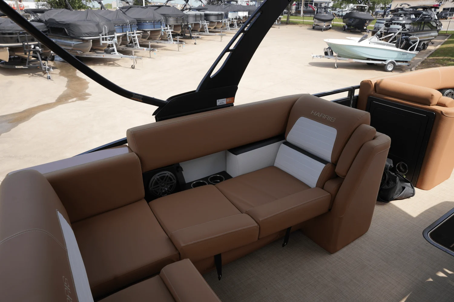 2025 Harris 230 Solstice Image Thumbnail #19