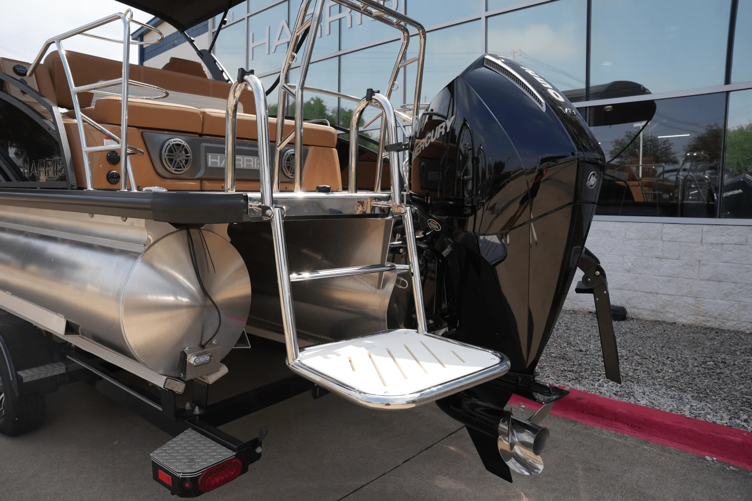 2025 Harris 230 Solstice Image Thumbnail #4