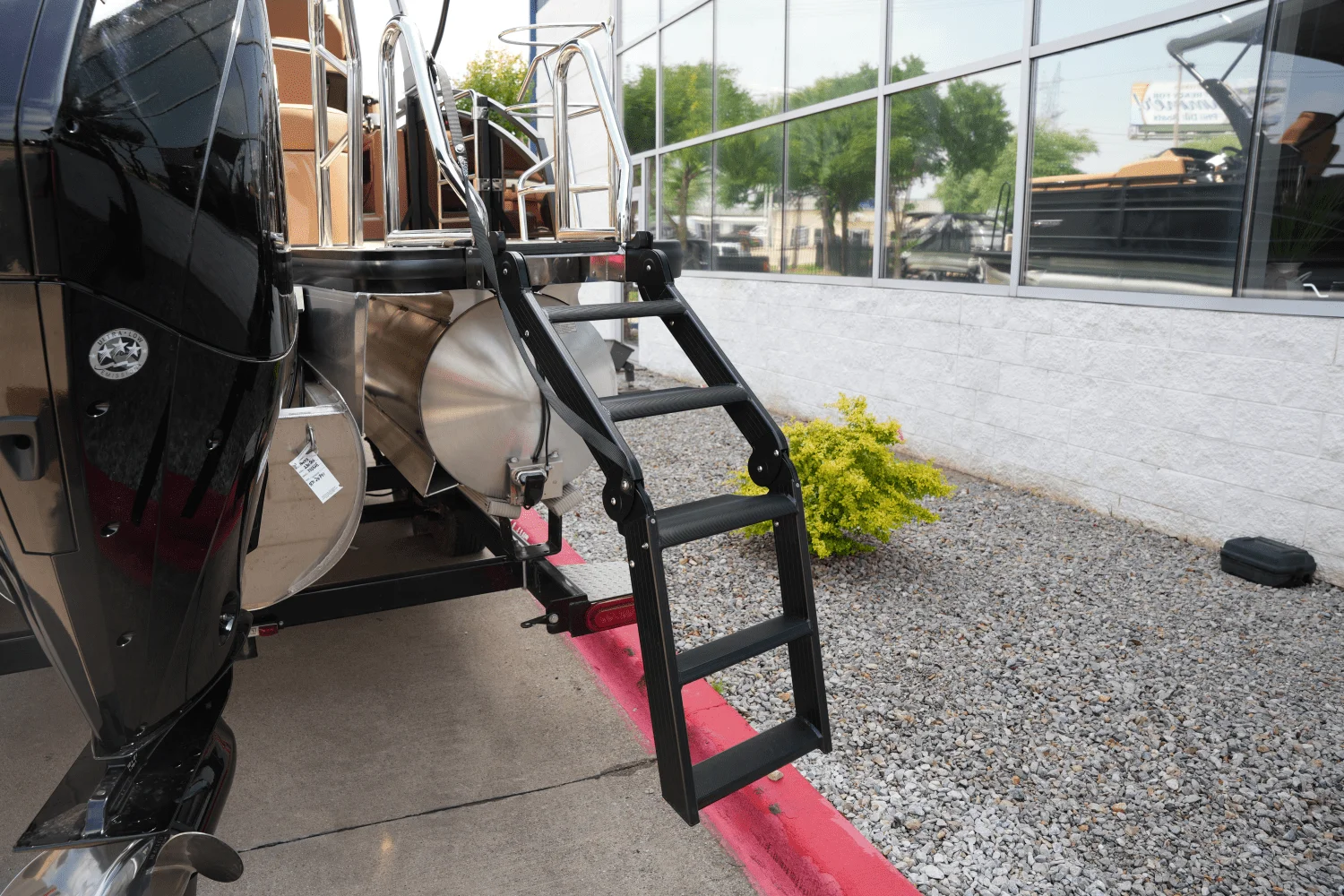 2025 Harris 230 Solstice Image Thumbnail #5