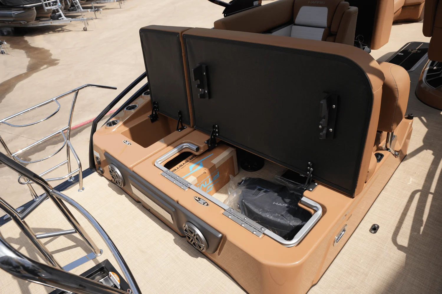 2025 Harris 230 Solstice Image Thumbnail #25