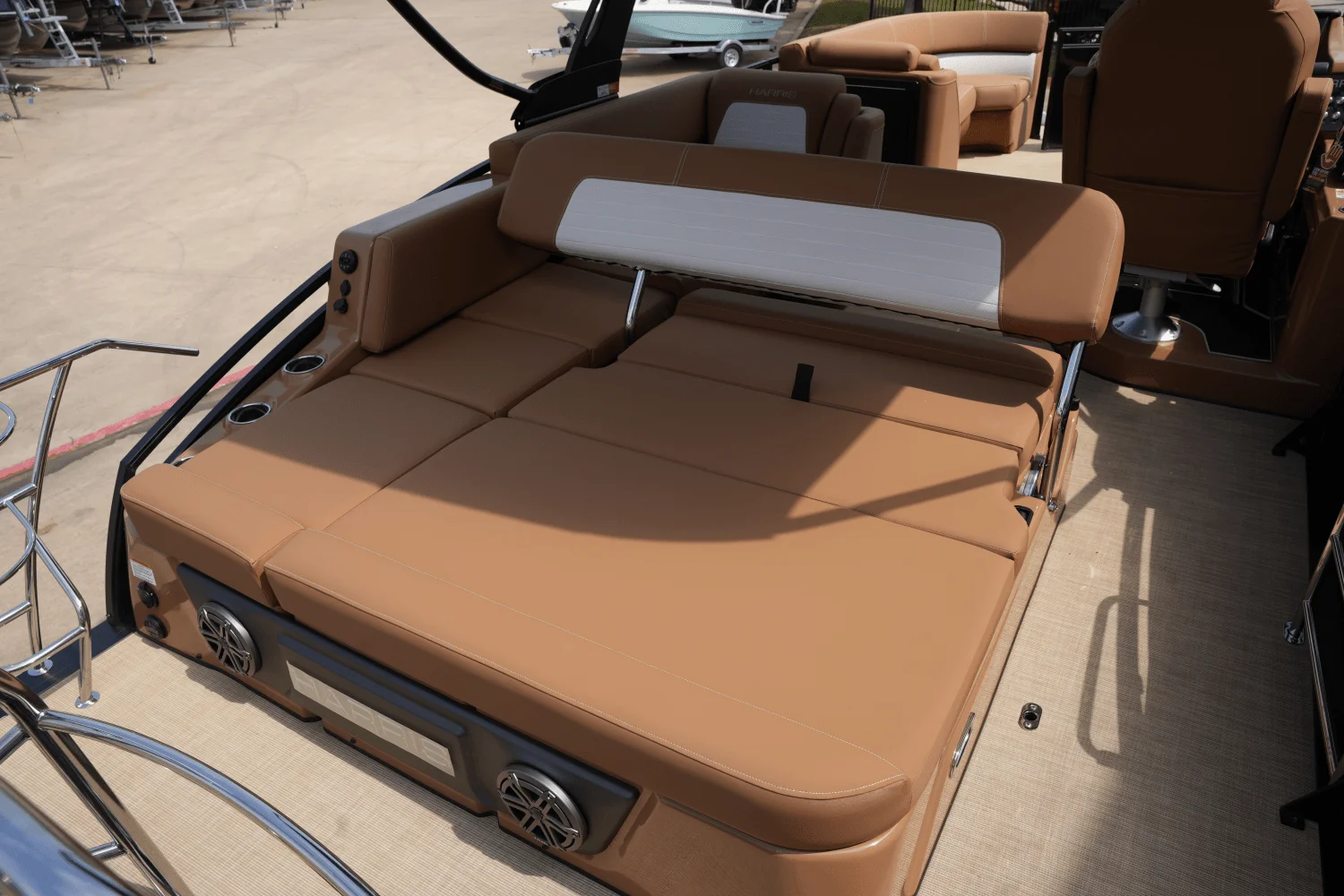 2025 Harris 230 Solstice Image Thumbnail #23