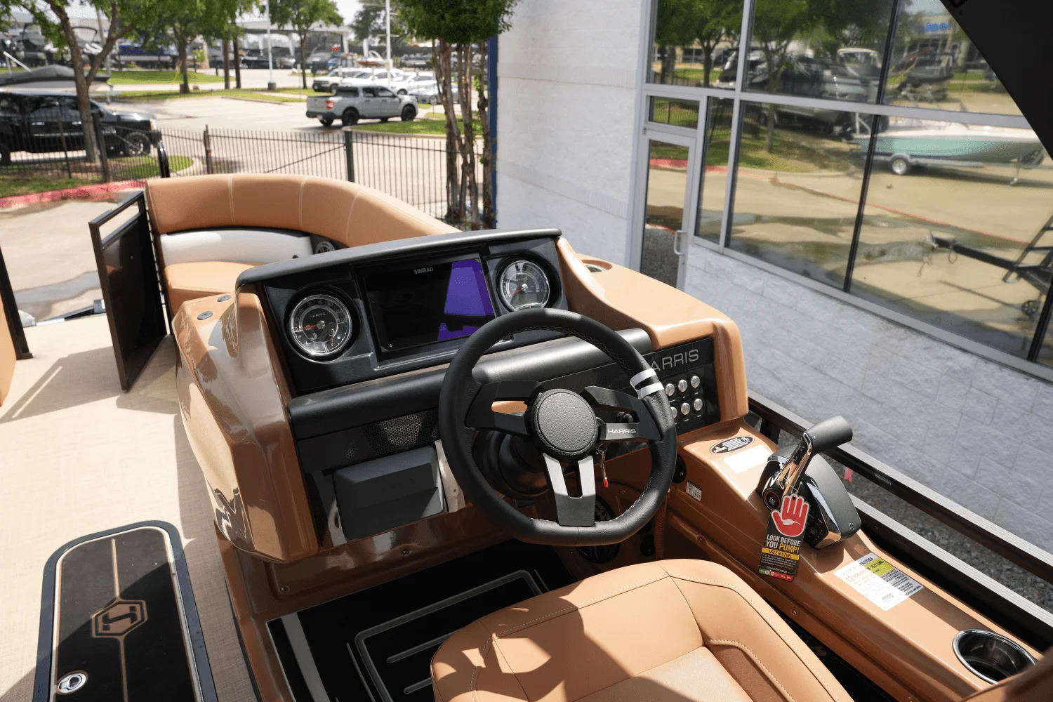 2025 Harris 230 Solstice Image Thumbnail #13