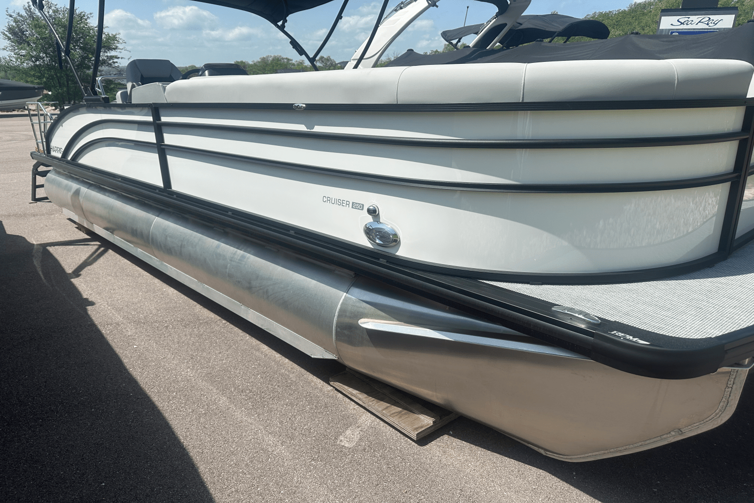 2025 Harris 250 Cruiser Image Thumbnail #4