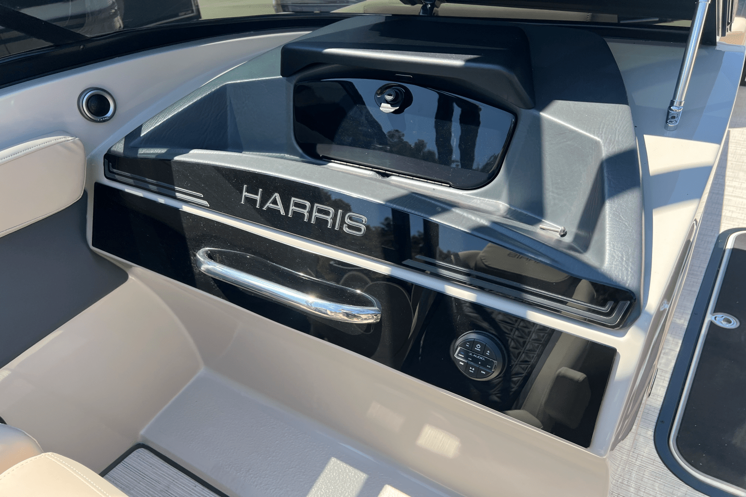 2025 Harris 250 Solstice DC Image Thumbnail #20