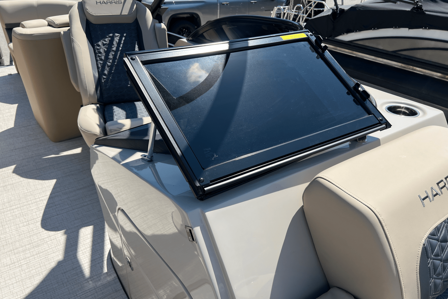 2025 Harris 250 Solstice DC Image Thumbnail #9