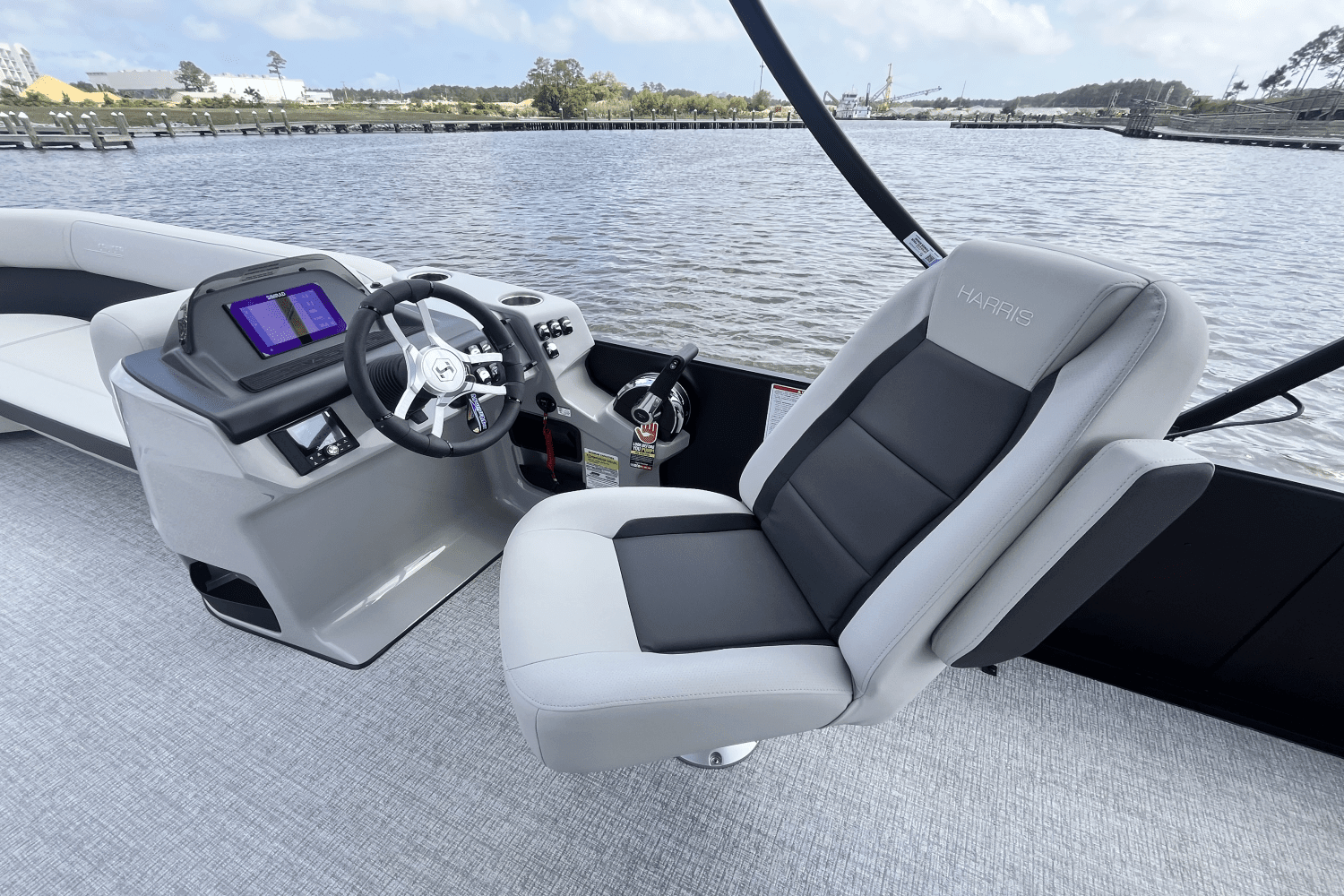 2025 Harris 230 Cruiser Image Thumbnail #10