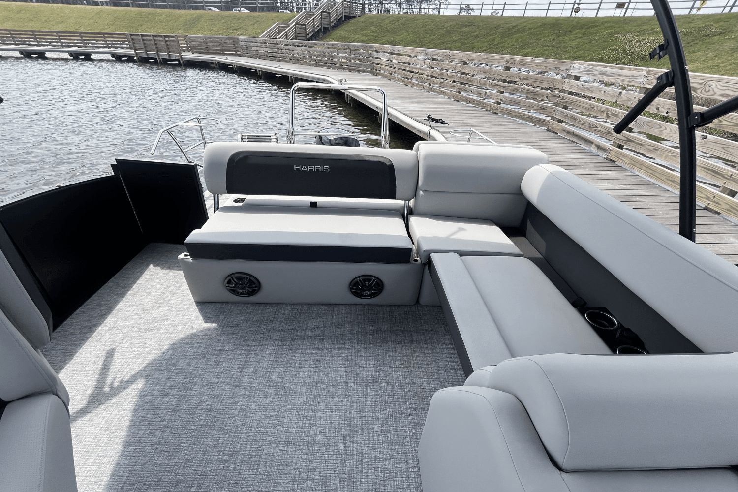 2025 Harris 230 Cruiser Image Thumbnail #9