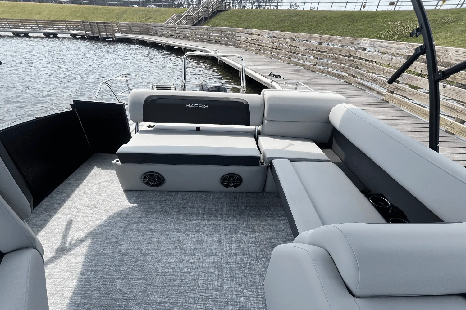 2025 Harris 230 Cruiser Image Thumbnail #9