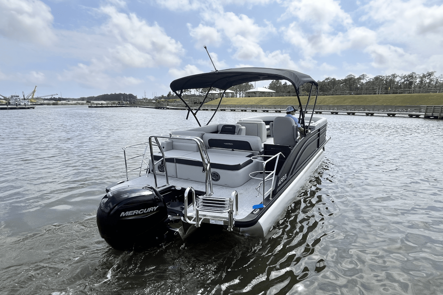 2025 Harris 230 Cruiser Image Thumbnail #4
