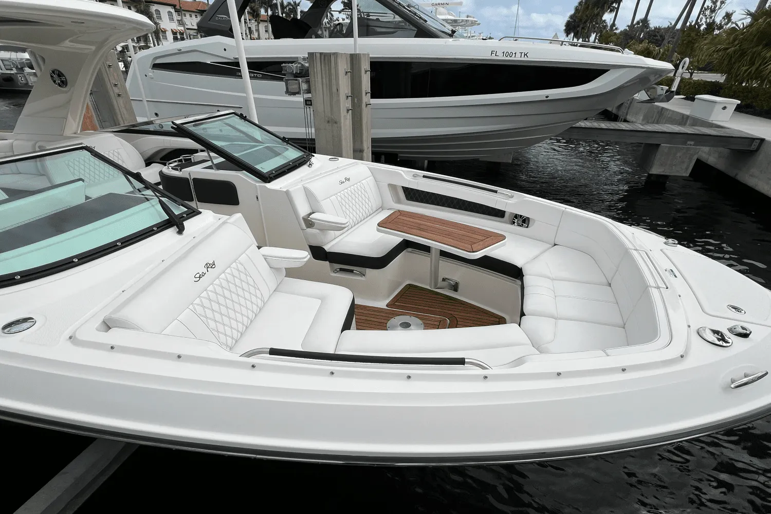 2022 Sea Ray SLX 310 Image Thumbnail #31