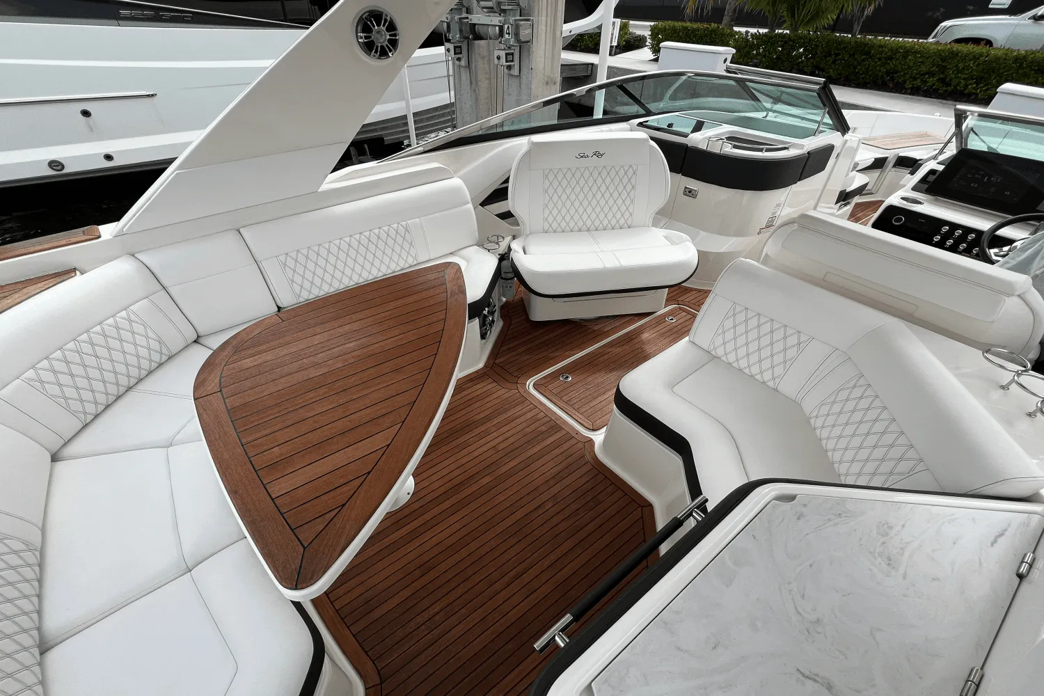 2022 Sea Ray SLX 310 Image Thumbnail #42
