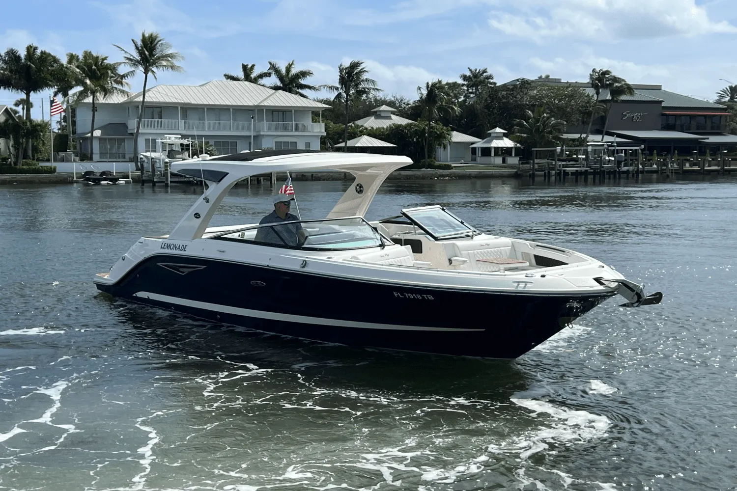 2022 Sea Ray SLX 310 Image Thumbnail #26