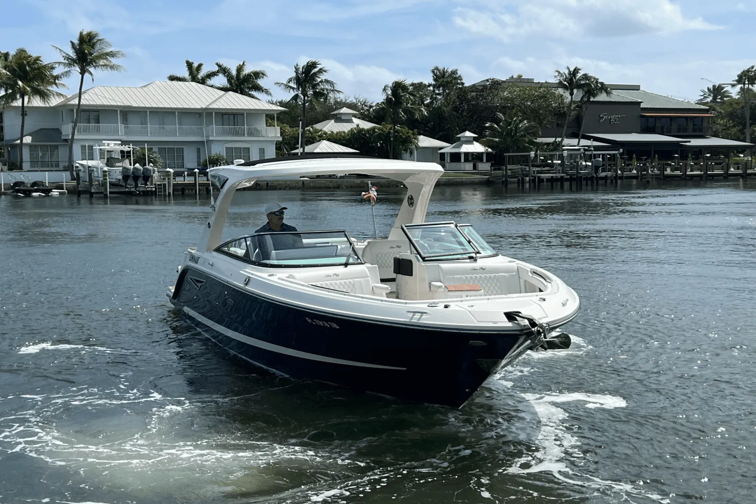 2022 Sea Ray SLX 310 Image Thumbnail #24