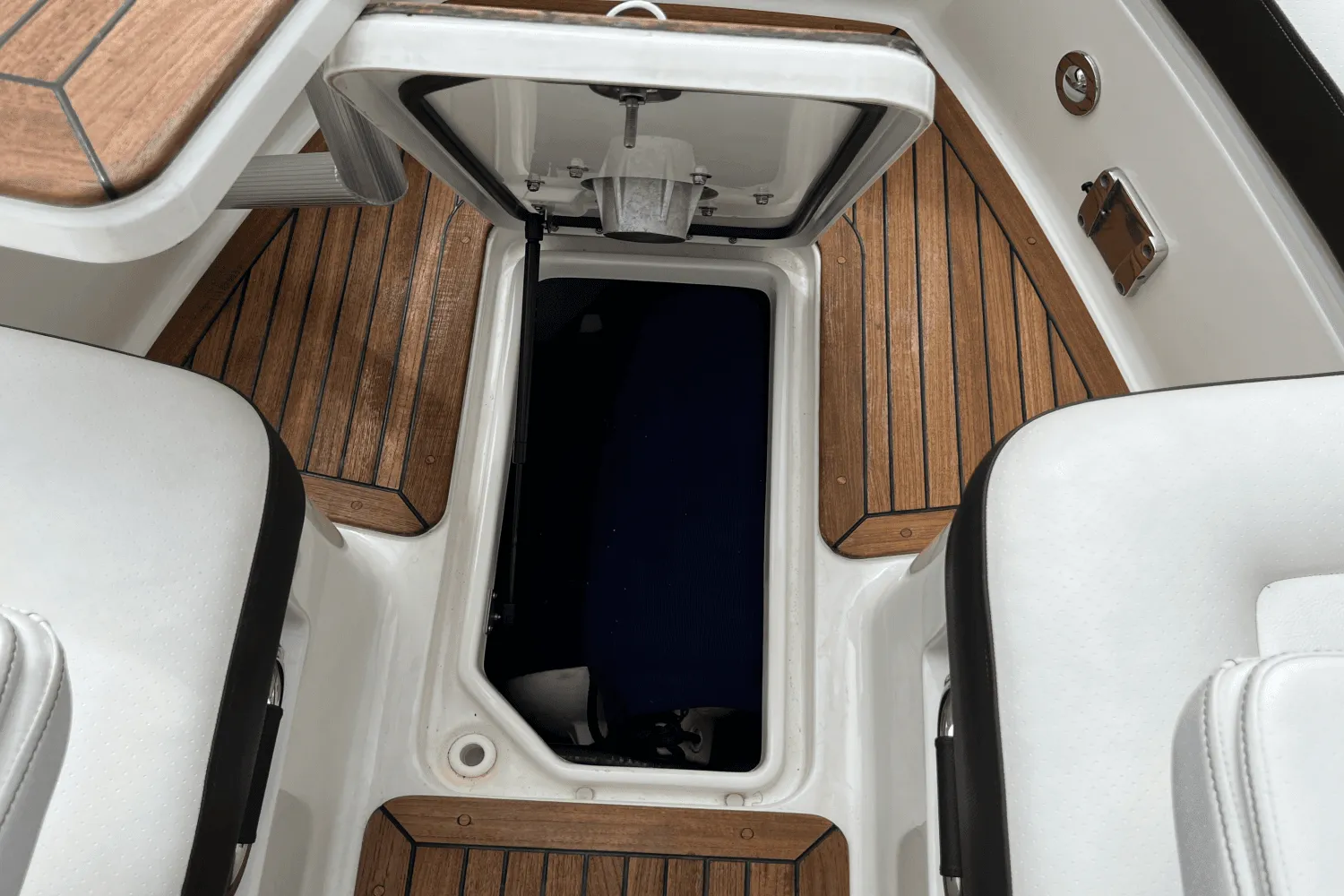 2022 Sea Ray SLX 310 Image Thumbnail #71