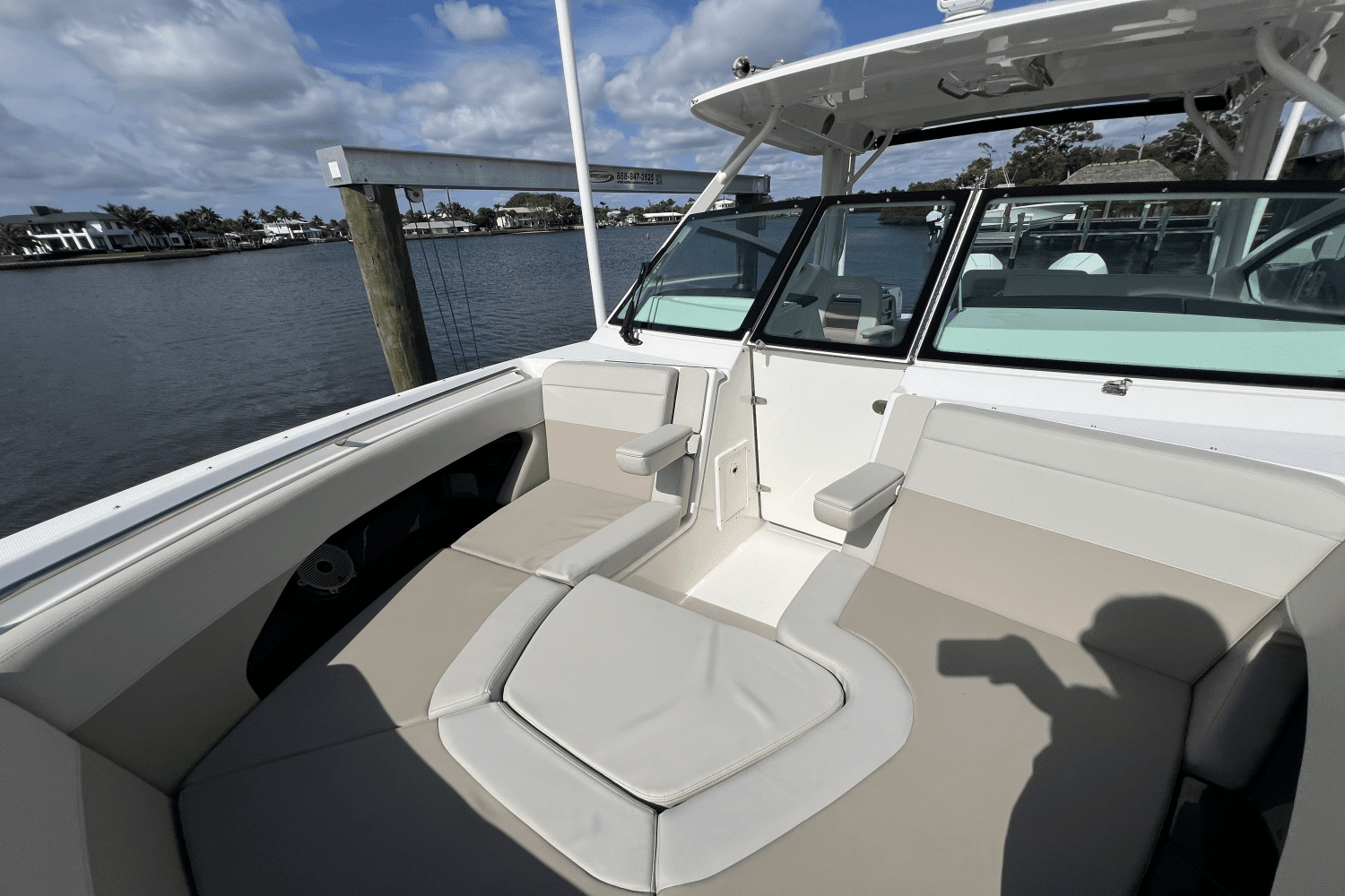 2024 Boston Whaler 280 VANTAGE Image Thumbnail #24