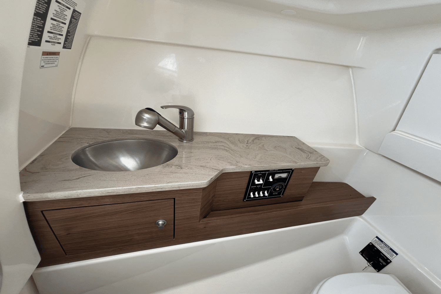 2024 Boston Whaler 280 VANTAGE Image Thumbnail #51