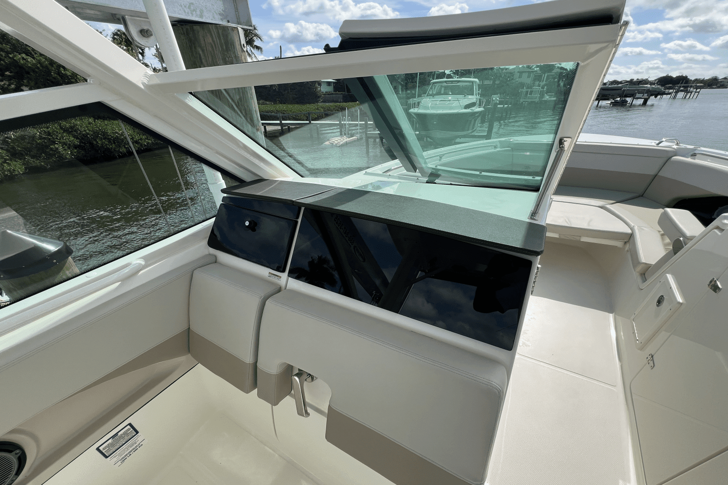 2024 Boston Whaler 280 VANTAGE Image Thumbnail #47