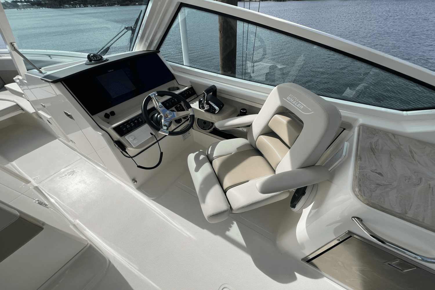 2024 Boston Whaler 280 VANTAGE Image Thumbnail #46