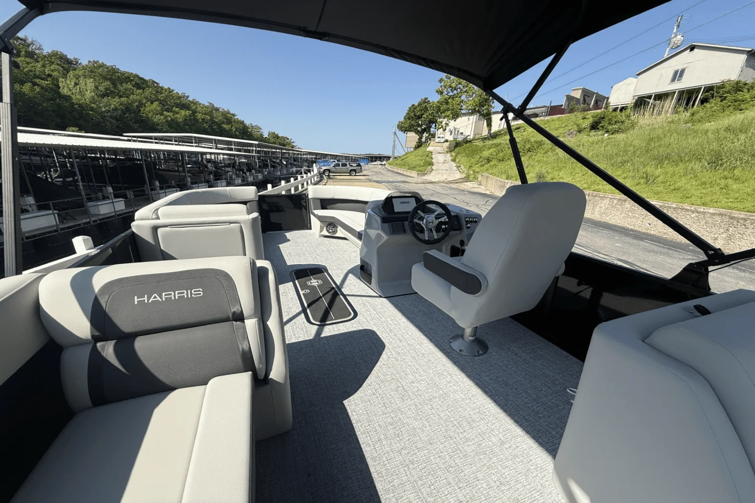 2025 Harris 230 Cruiser Image Thumbnail #9