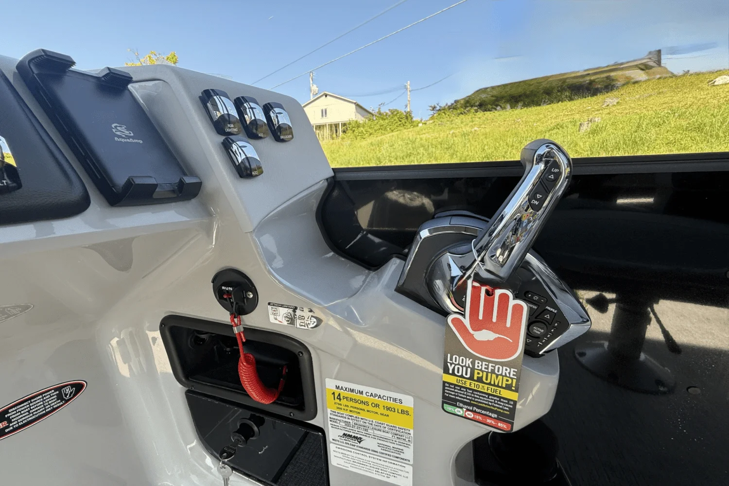 2025 Harris 230 Cruiser Image Thumbnail #8