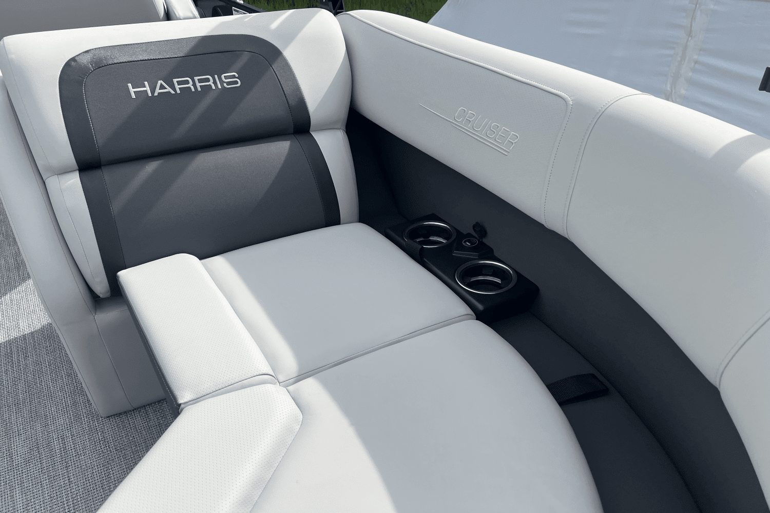 2025 Harris 230 Cruiser Image Thumbnail #18