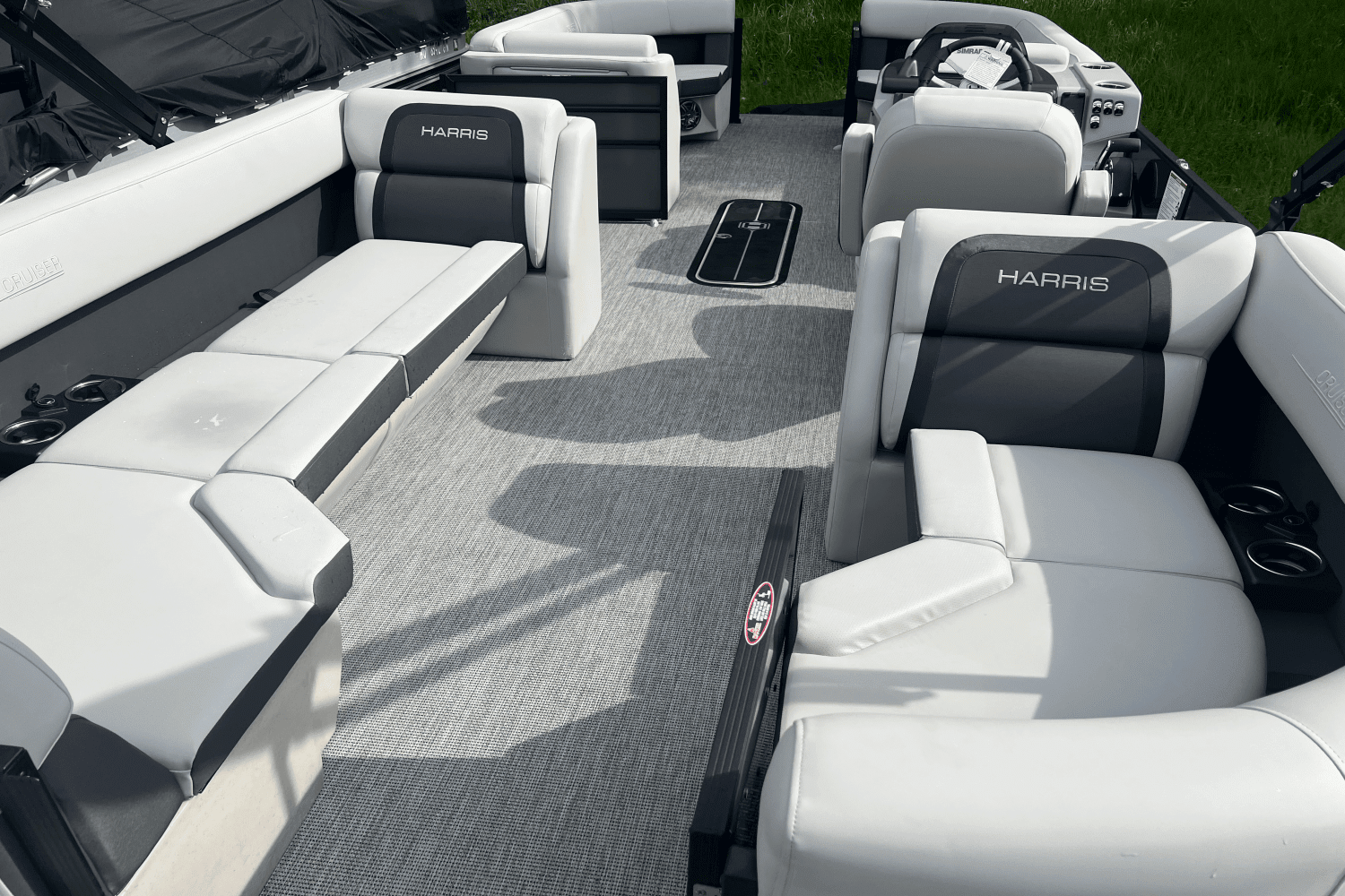 2025 Harris 230 Cruiser Image Thumbnail #17