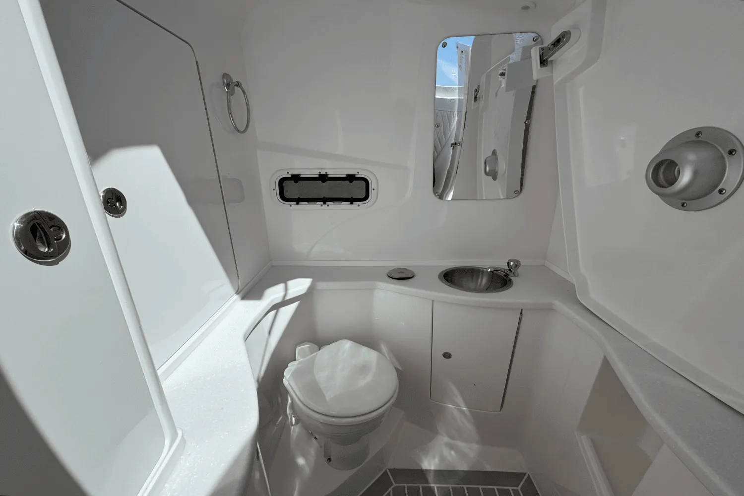 2025 Intrepid 345 NOMAD SE Image Thumbnail #50