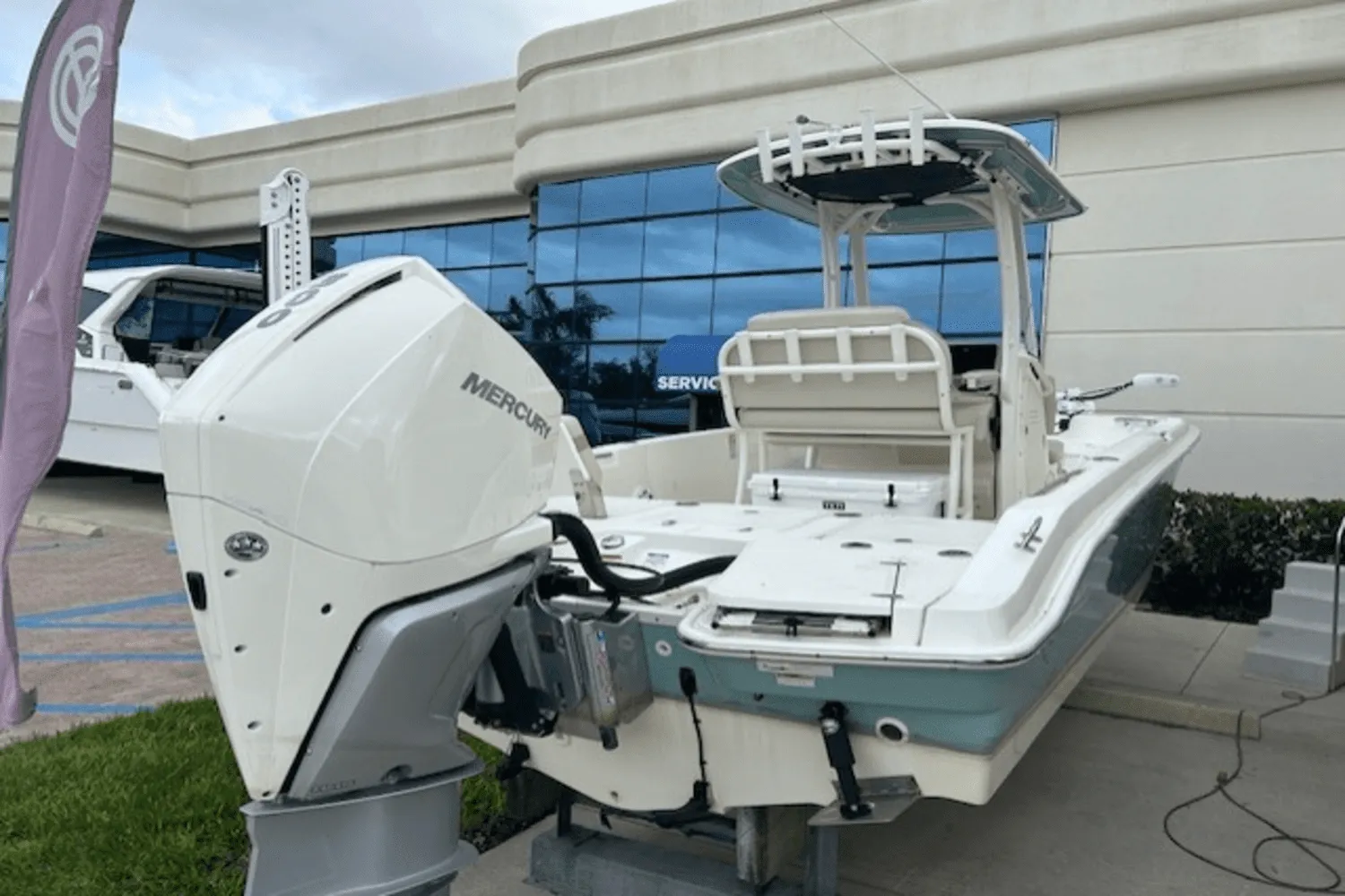 2022 Boston Whaler 250 DAUNTLESS Image Thumbnail #3
