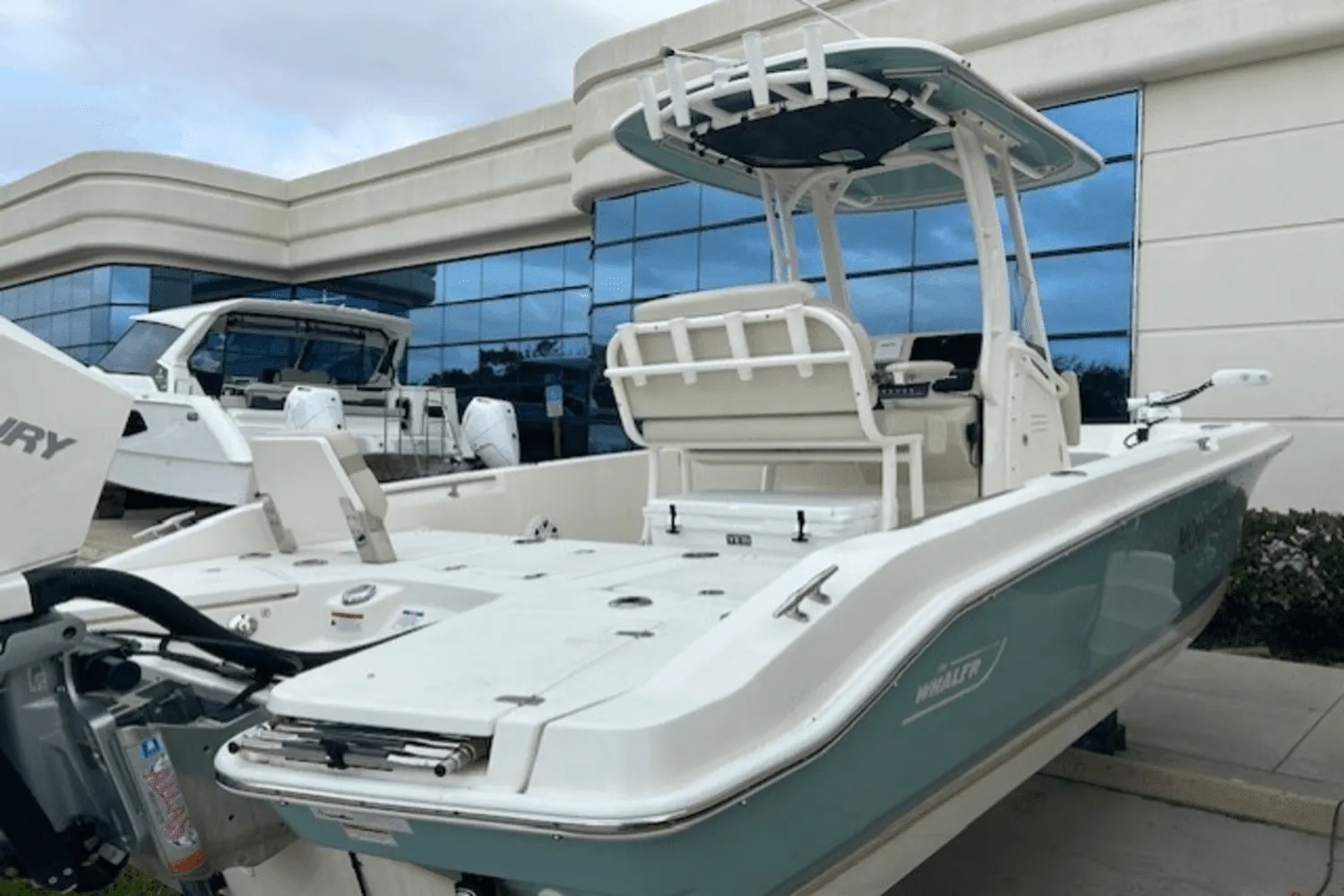 2022 Boston Whaler 250 DAUNTLESS Image Thumbnail #1