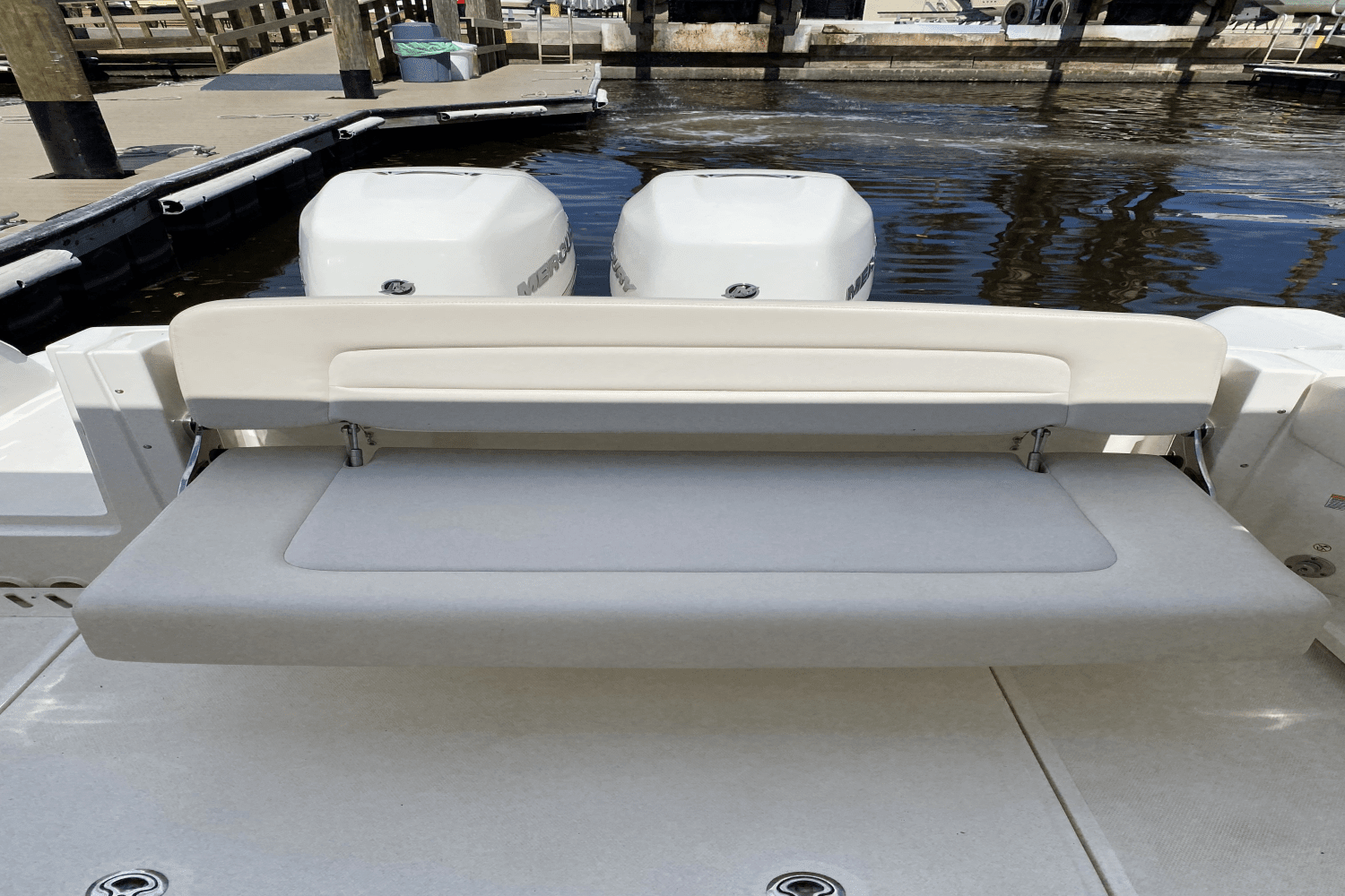 2018 Boston Whaler 270 VANTAGE Image Thumbnail #14