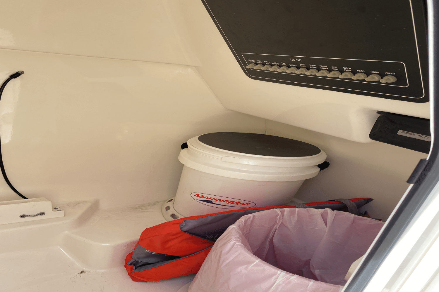 2018 Boston Whaler 270 VANTAGE Image Thumbnail #30