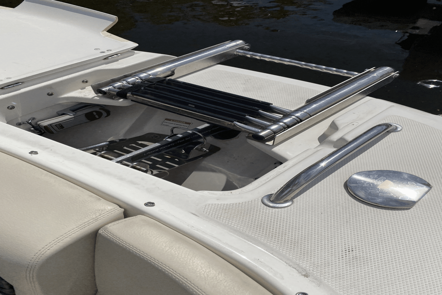 2018 Boston Whaler 270 VANTAGE Image Thumbnail #18