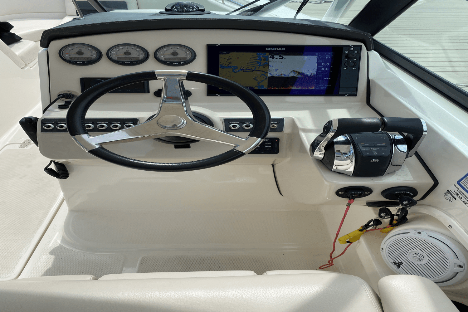 2018 Boston Whaler 270 VANTAGE Image Thumbnail #6