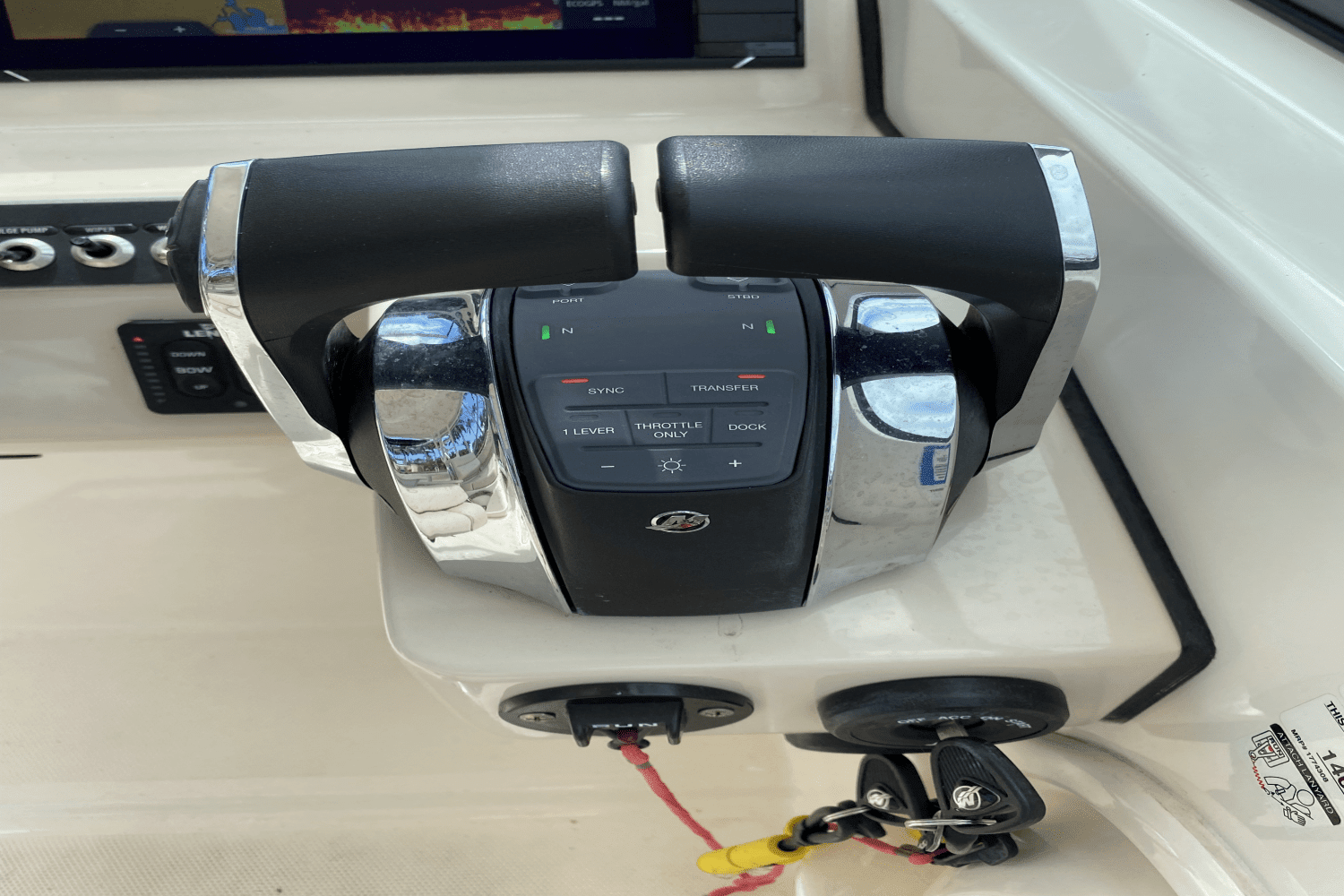 2018 Boston Whaler 270 VANTAGE Image Thumbnail #21