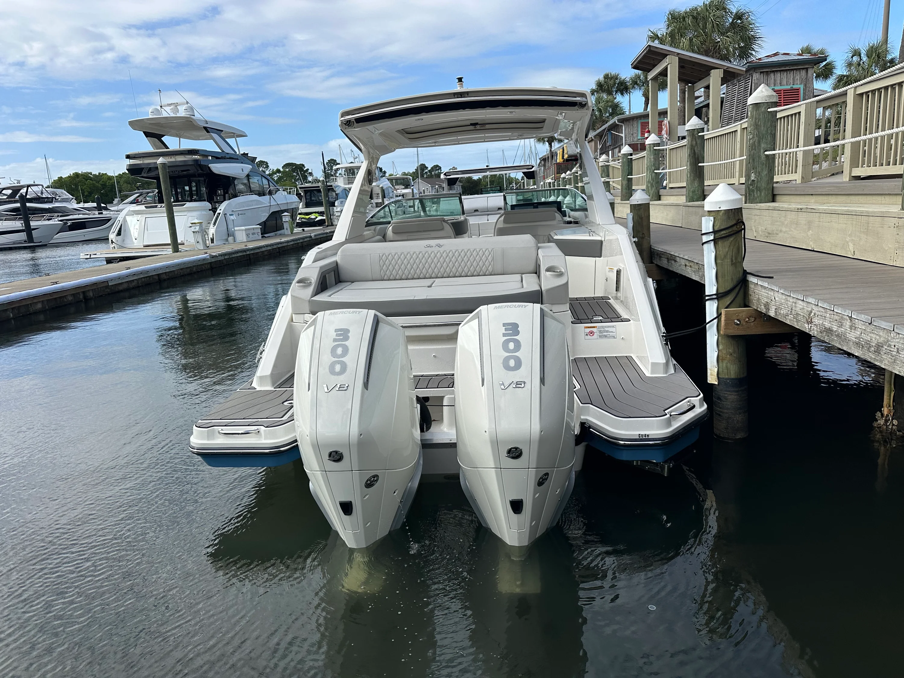 2024 Sea Ray 310 SLX-OB Image Thumbnail #3