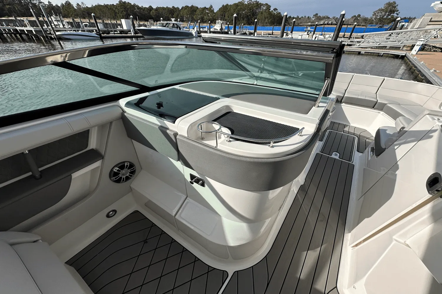 2024 Sea Ray 310 SLX-OB Image Thumbnail #21