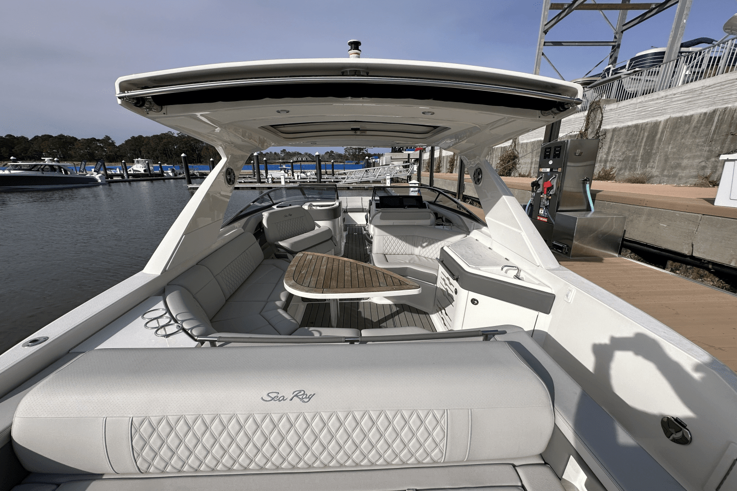 2024 Sea Ray 310 SLX-OB Image Thumbnail #5