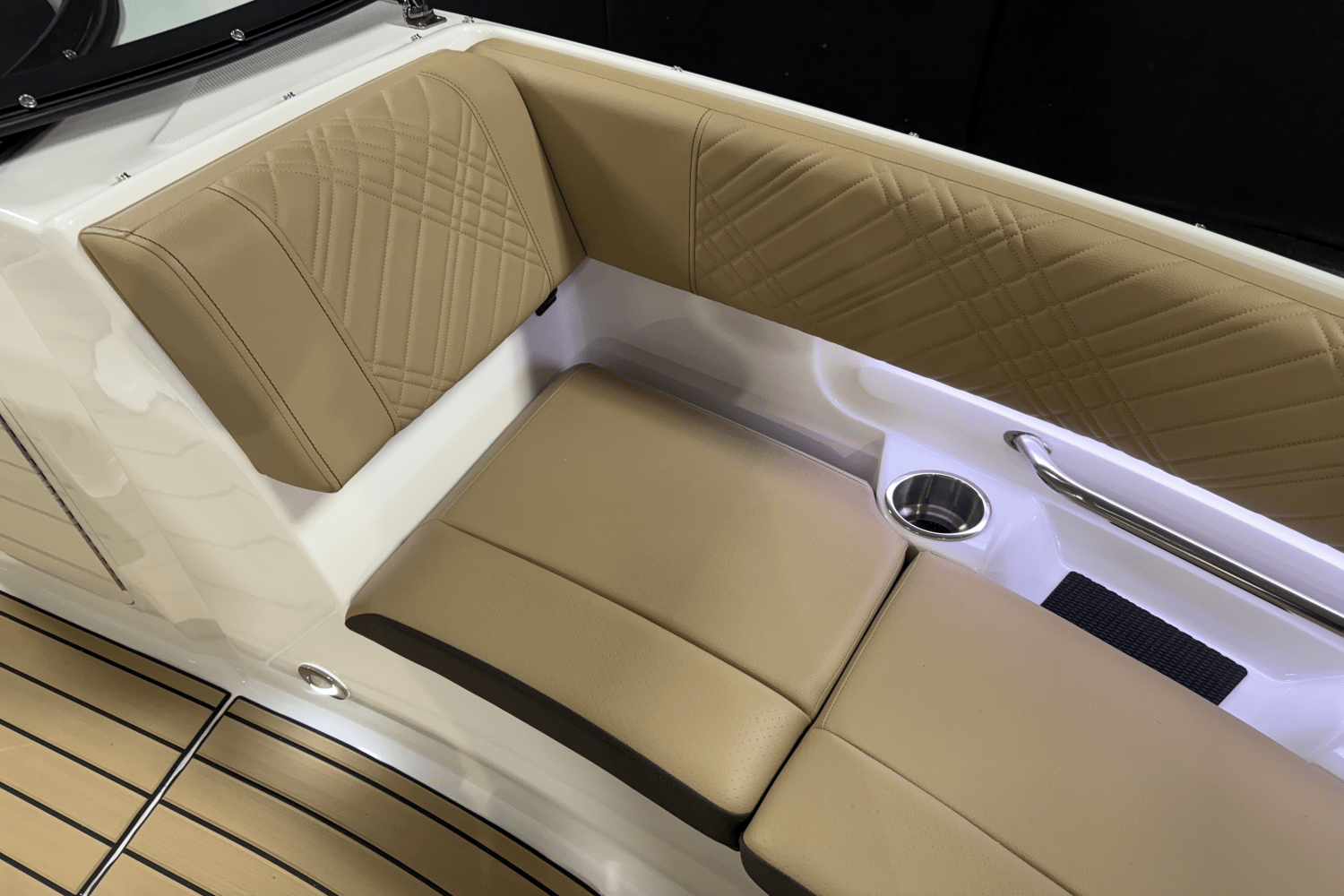 2026 Sea Ray SDX 230 Outboard Image Thumbnail #76