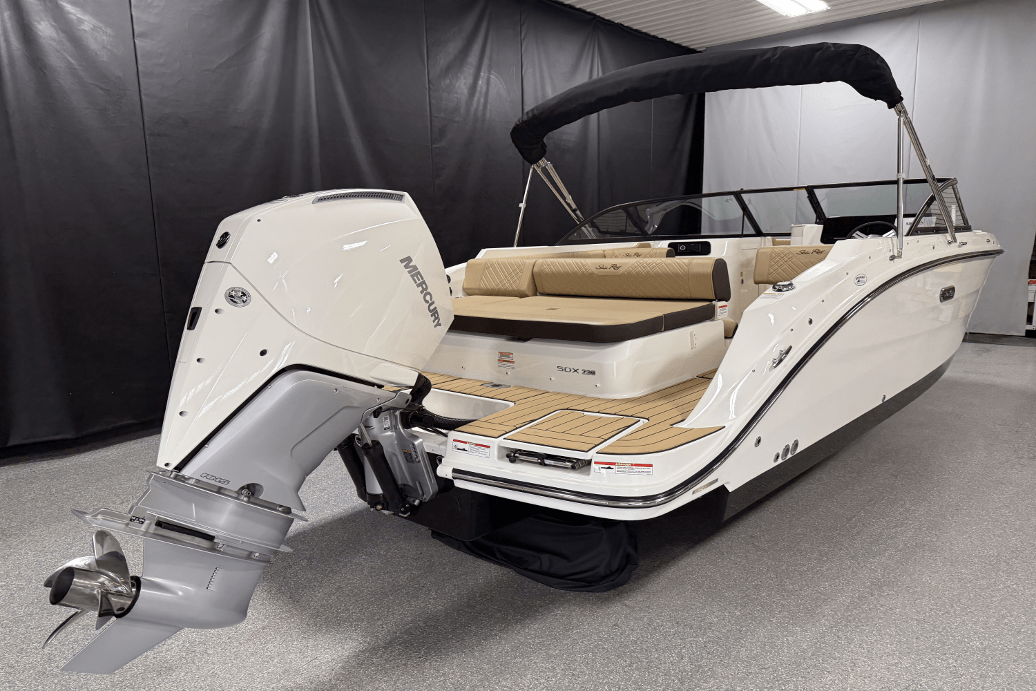 2026 Sea Ray SDX 230 Outboard Image Thumbnail #3
