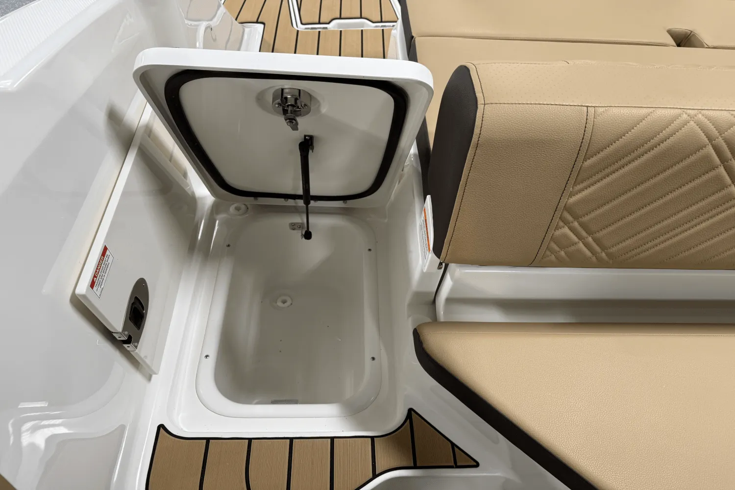 2026 Sea Ray SDX 230 Outboard Image Thumbnail #23