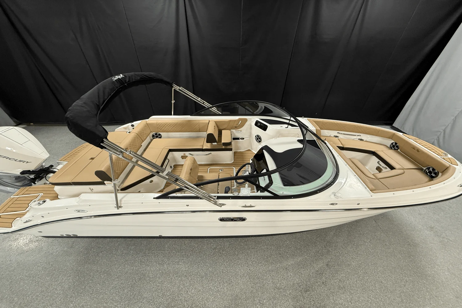 2026 Sea Ray SDX 230 Outboard Image Thumbnail #1