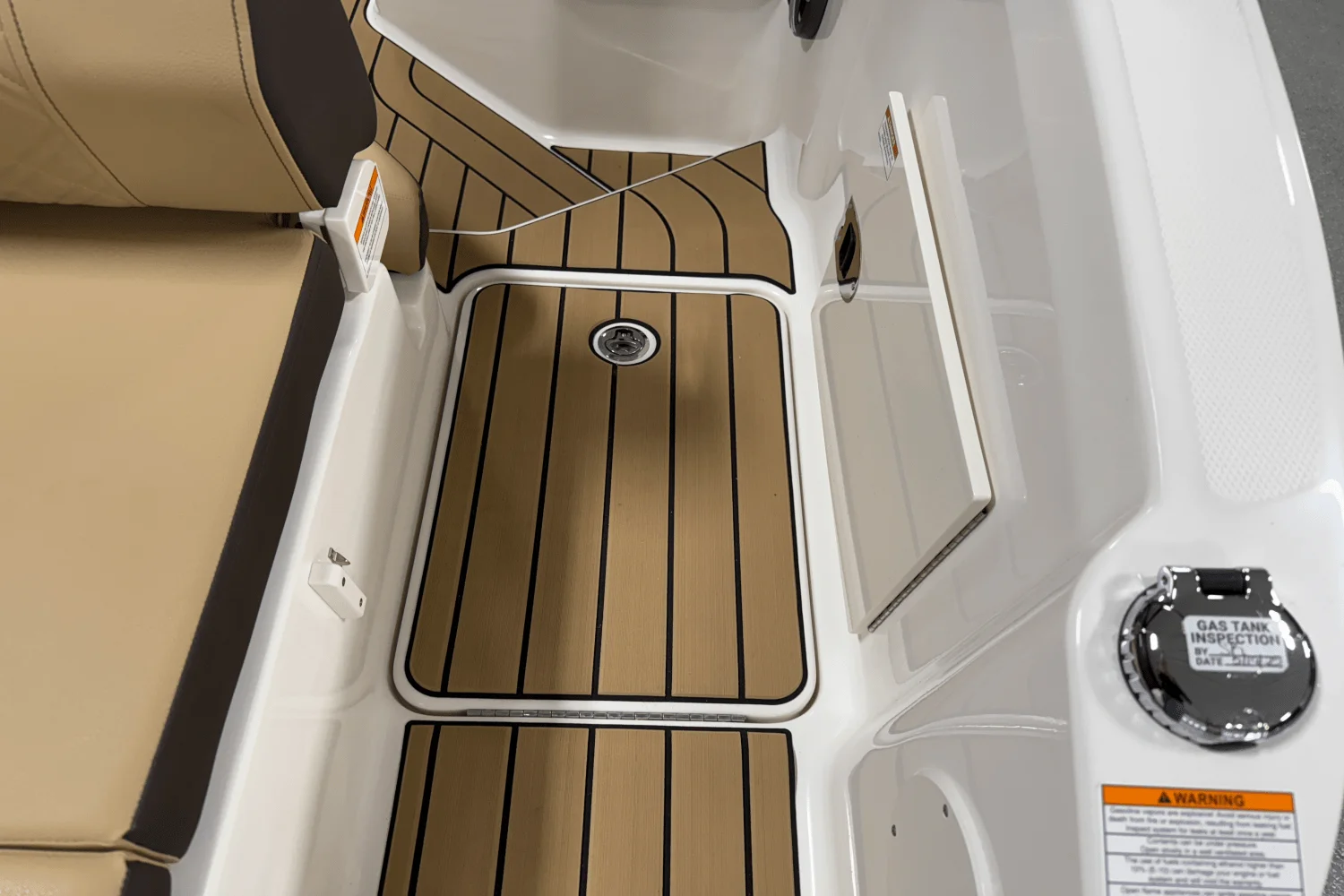 2026 Sea Ray SDX 230 Outboard Image Thumbnail #22