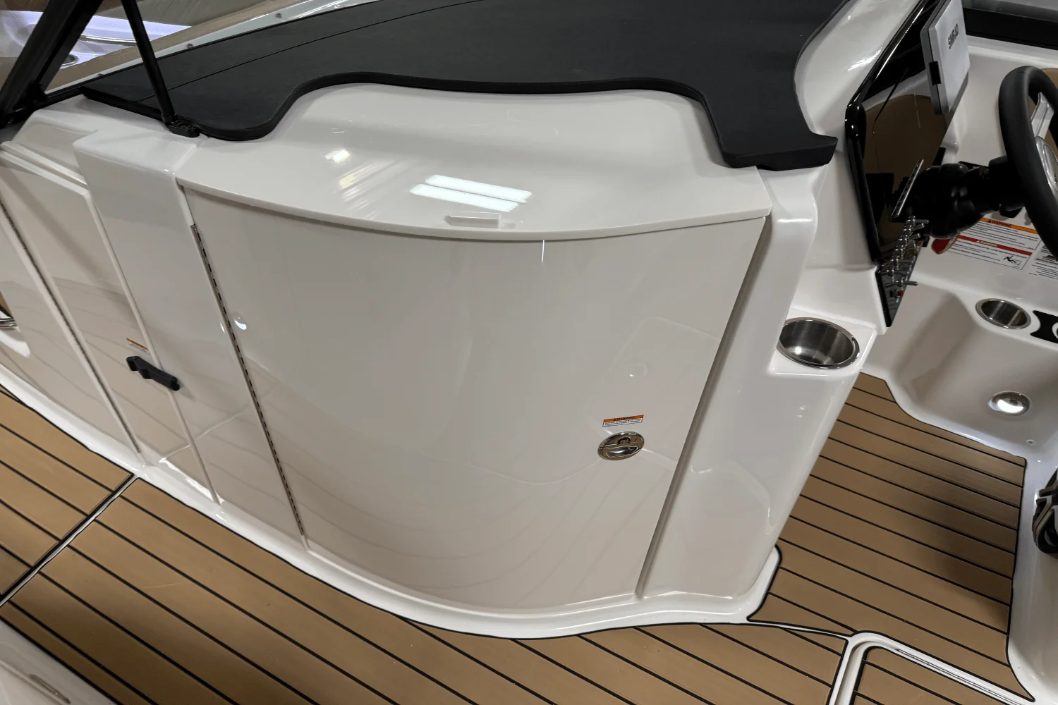 2026 Sea Ray SDX 230 Outboard Image Thumbnail #58